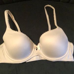Victoria’s Secret 34C demi bra
